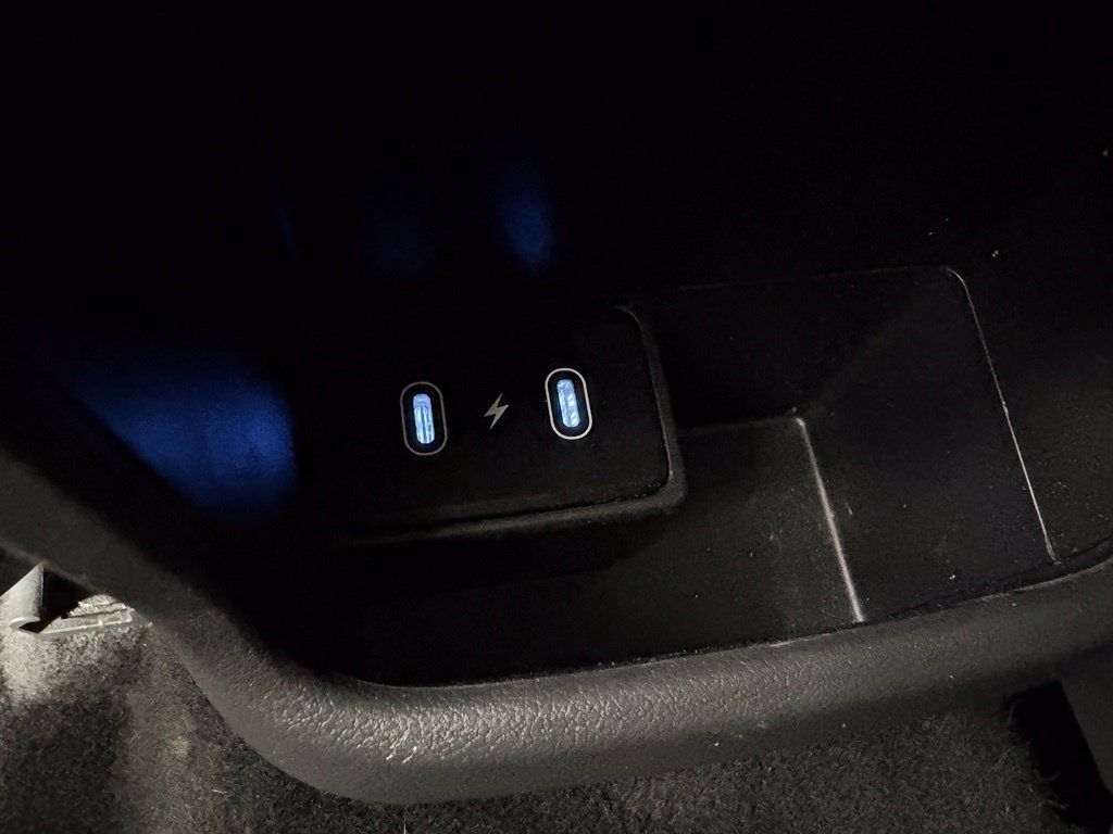 Used 2025 Hyundai Kona SEL FWD image 37