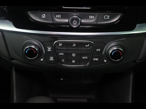 Used 2023 Chevrolet Traverse LT AWD/4WD image 27