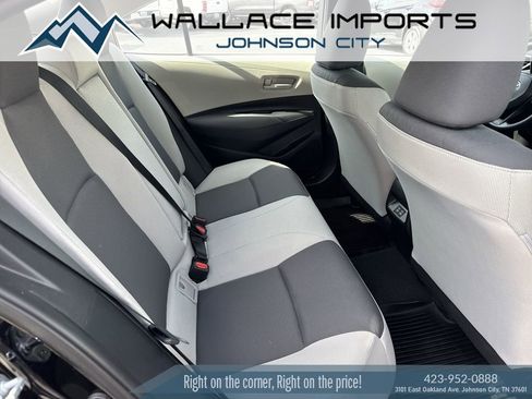 Used 2025 Toyota Corolla LE FWD image 39