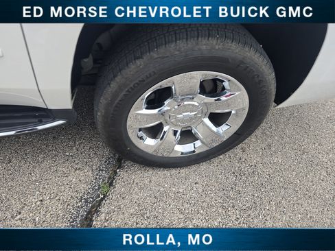 Used 2020 Chevrolet Suburban Premier AWD/4WD image 10