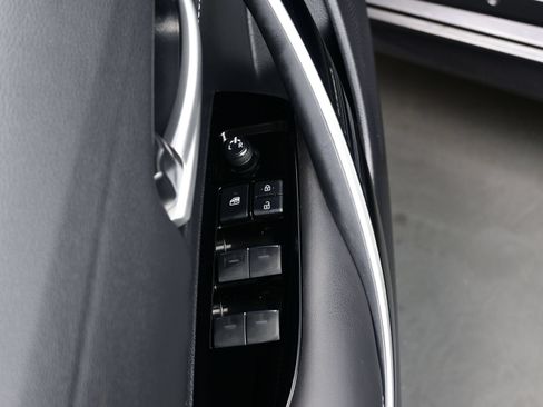 Used 2022 Toyota Corolla XSE FWD image 10