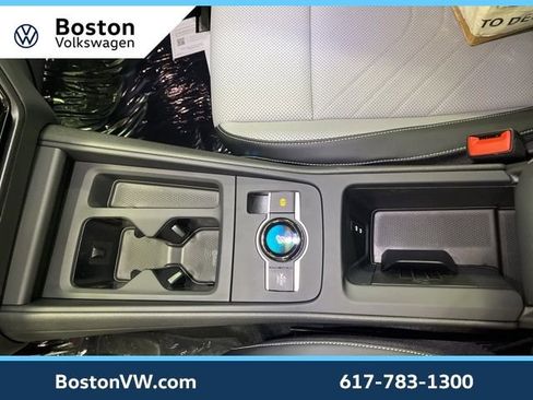 New 2026 Volkswagen Tiguan SE AWD/4WD image 22