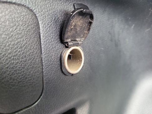 Used 2018 Subaru Forester 2.5i Premium w/ All-Weather Package image 9