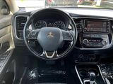 Used 2018 Mitsubishi Outlander SE image 5