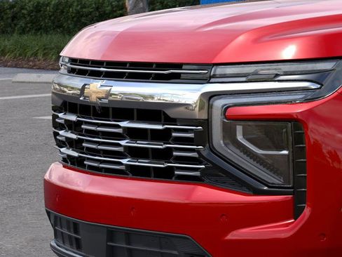 New 2025 Chevrolet Suburban Premier image 13