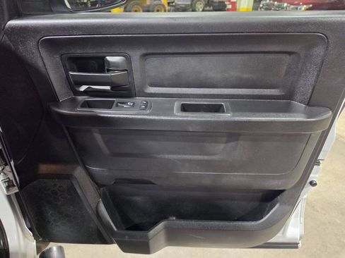 Used 2019 RAM 1500 Express w/ Express Value Package AWD/4WD image 33