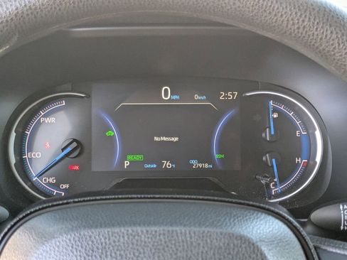 Used 2025 Toyota RAV4 XLE image 17