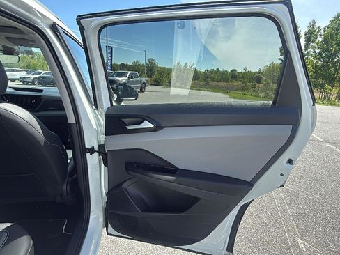Used 2023 Volkswagen Taos SEL AWD/4WD image 18