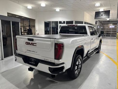 Used 2024 GMC Sierra 3500 Denali w/ Denali Reserve Package AWD/4WD image 9