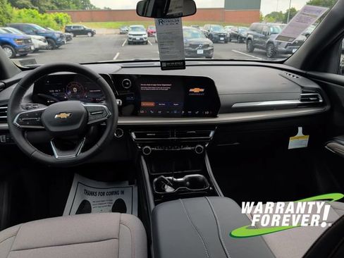 New 2026 Chevrolet Traverse LT w/ LPO, Floor Liner Package FWD image 10