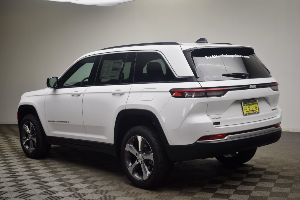 New 2026 Jeep Grand Cherokee Limited AWD/4WD image 13
