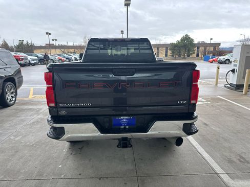 Used 2024 Chevrolet Silverado 3500 LTZ w/ LTZ Premium Package image 5