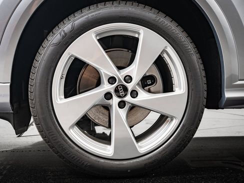 New 2025 Audi Q5 Premium Plus image 13