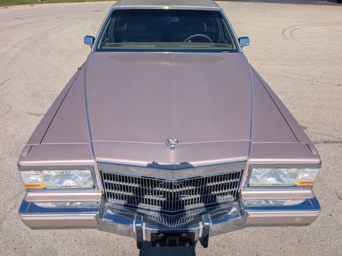 Used 1990 Cadillac Brougham image 57