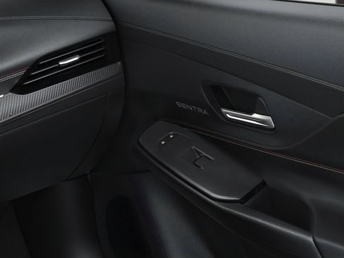 New 2026 Nissan Sentra SR w/ Floor Mat Package FWD image 21