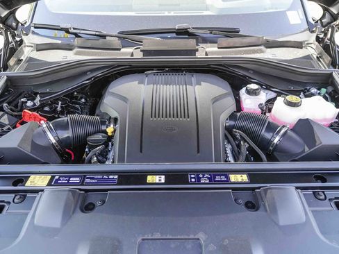 New 2026 Land Rover Range Rover Long Wheelbase SE AWD/4WD image 27