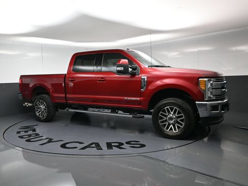 Used 2017 Ford F250 Lariat w/ Lariat Ultimate Package AWD/4WD image 2