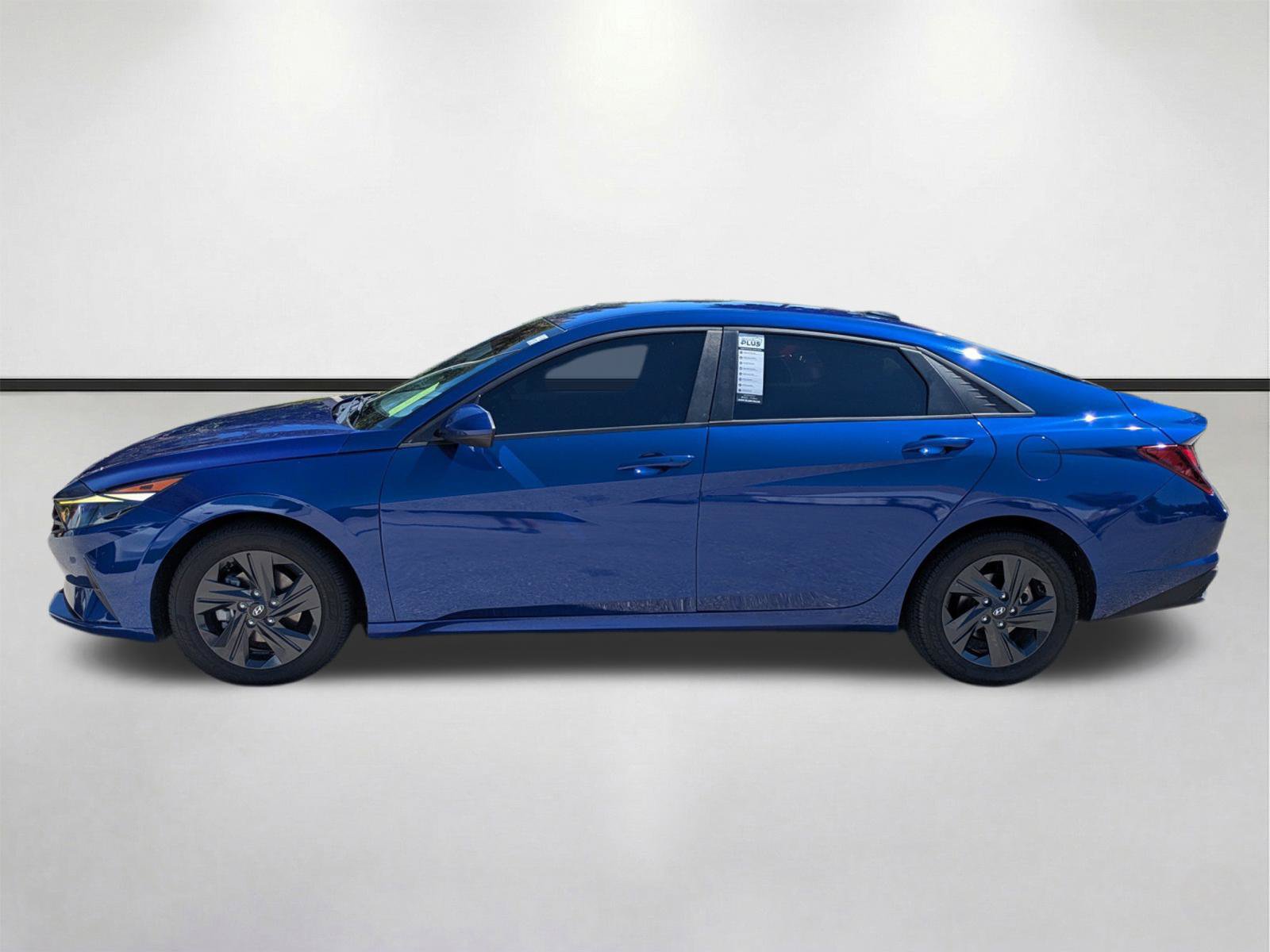Used 2023 Hyundai Elantra SEL w/ Cargo Package FWD image 8