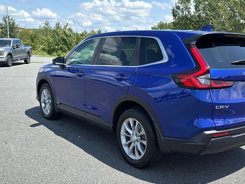 Used 2025 Honda CR-V EX image 10