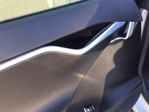 Used 2017 Tesla Model S 60 image 12