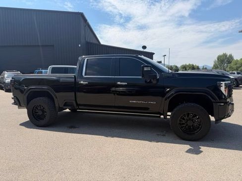 Used 2024 GMC Sierra 2500 Denali Ultimate AWD/4WD image 10