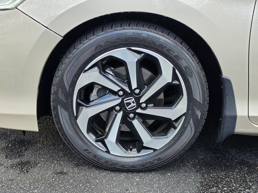 Used 2017 Honda Accord EX-L image 9