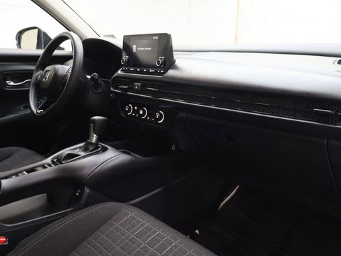 Used 2025 Honda HR-V LX image 11