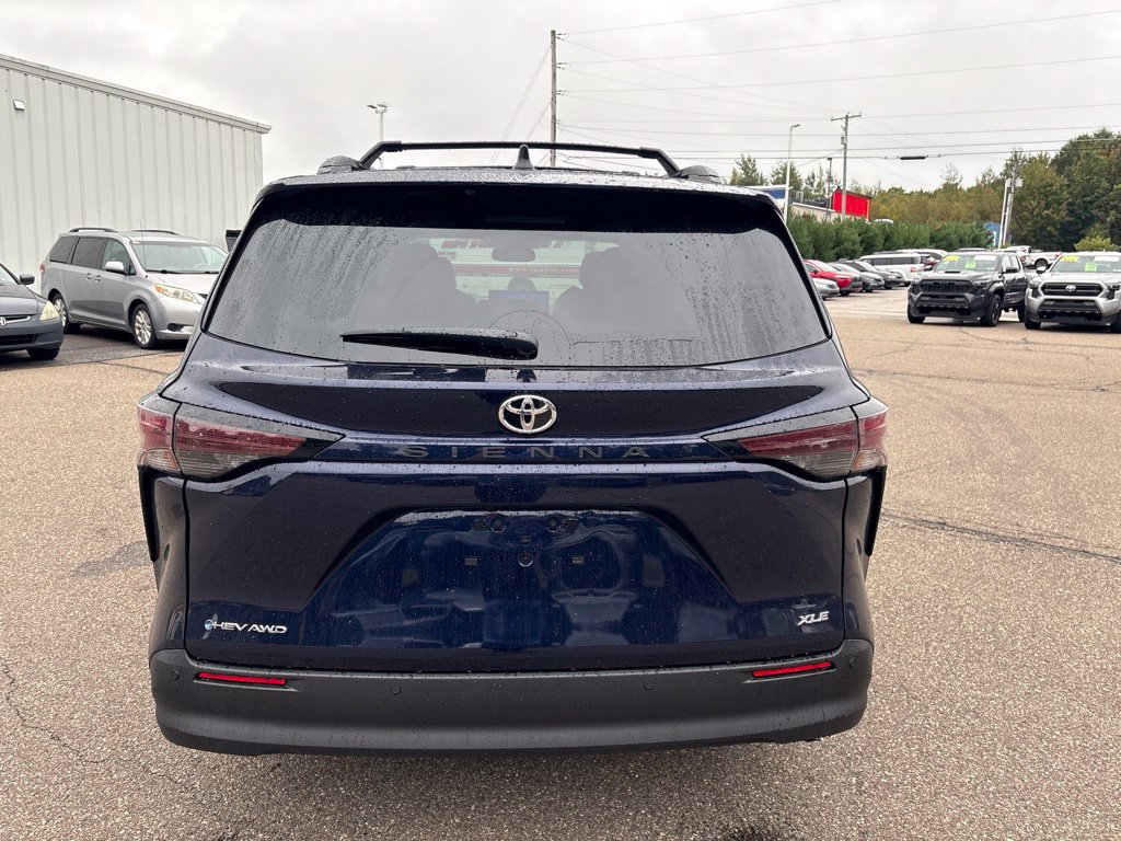 Used 2026 Toyota Sienna XLE AWD/4WD image 6
