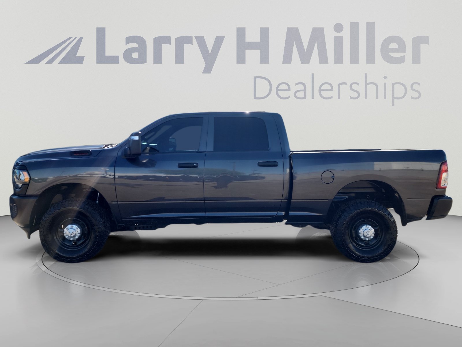 Used 2024 RAM 2500 Tradesman w/ Protection Group AWD/4WD image 2