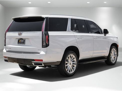 Used 2023 Cadillac Escalade Premium Luxury AWD/4WD image 8