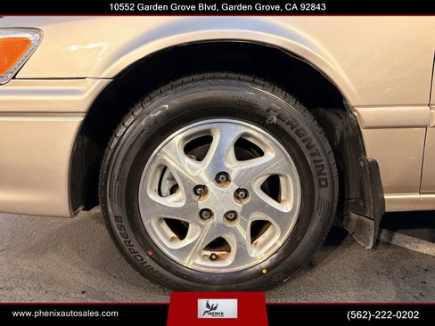 Used 2000 Toyota Camry CE image 13