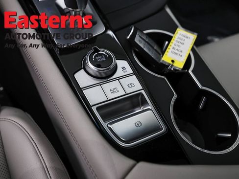 Used 2023 Genesis G70 2.0T AWD/4WD image 21