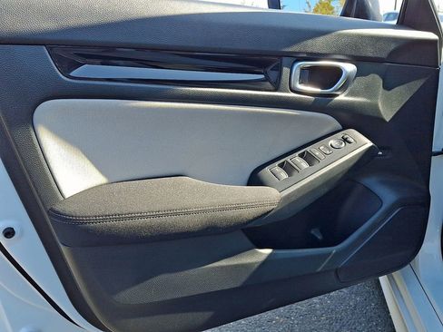 Used 2024 Honda Civic EX image 12