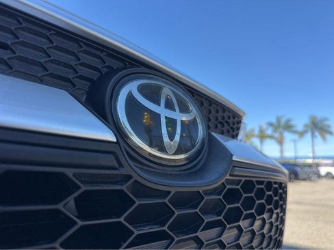 Used 2020 Toyota Corolla LE w/ Carpet Mat Package (TMS) image 38