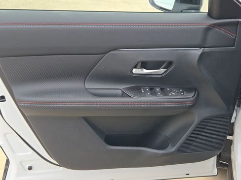 New 2026 Nissan Kicks SR image 11