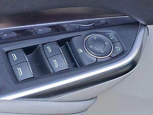 Used 2023 Cadillac XT4 Luxury FWD image 12