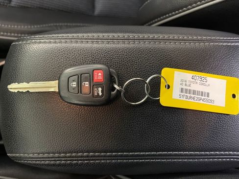 Used 2016 Toyota Corolla S FWD image 25