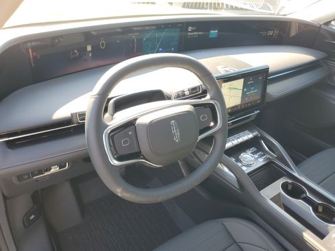 New 2026 Lincoln Nautilus Reserve w/ Jet Appearance Package AWD/4WD image 13