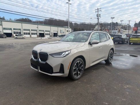 New 2026 BMW X3 xDrive30 w/ Premium Package image 3