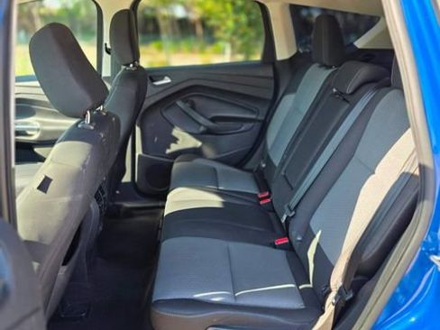 Used 2019 Ford Escape SE image 31