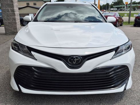 Used 2018 Toyota Camry LE FWD image 5