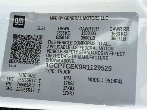 Used 2024 Chevrolet Colorado LT w/ LT Convenience Package II AWD/4WD image 19