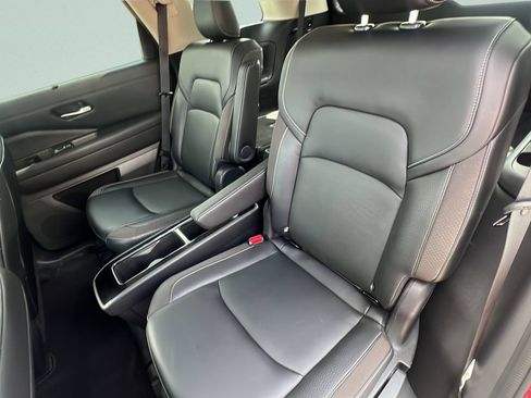 Used 2022 Nissan Pathfinder SL w/ SL Premium Package FWD image 10