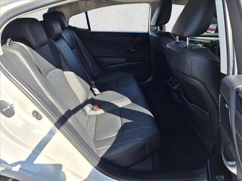 Used 2023 Lexus ES 350 w/ Premium Package FWD image 16