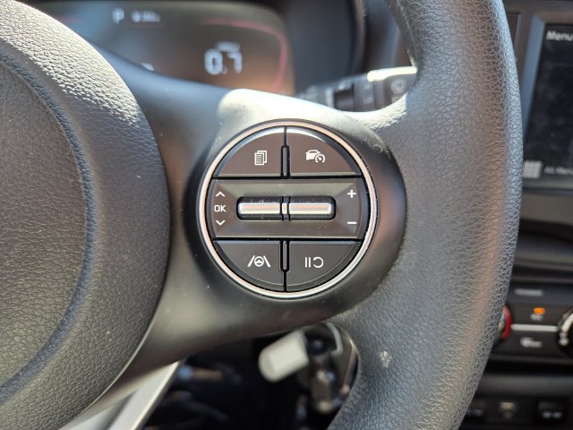 Used 2025 Kia Soul LX w/ LX Technology Package FWD image 31