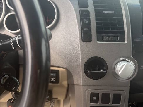 Used 2010 Toyota Tundra 2WD Double Cab image 8
