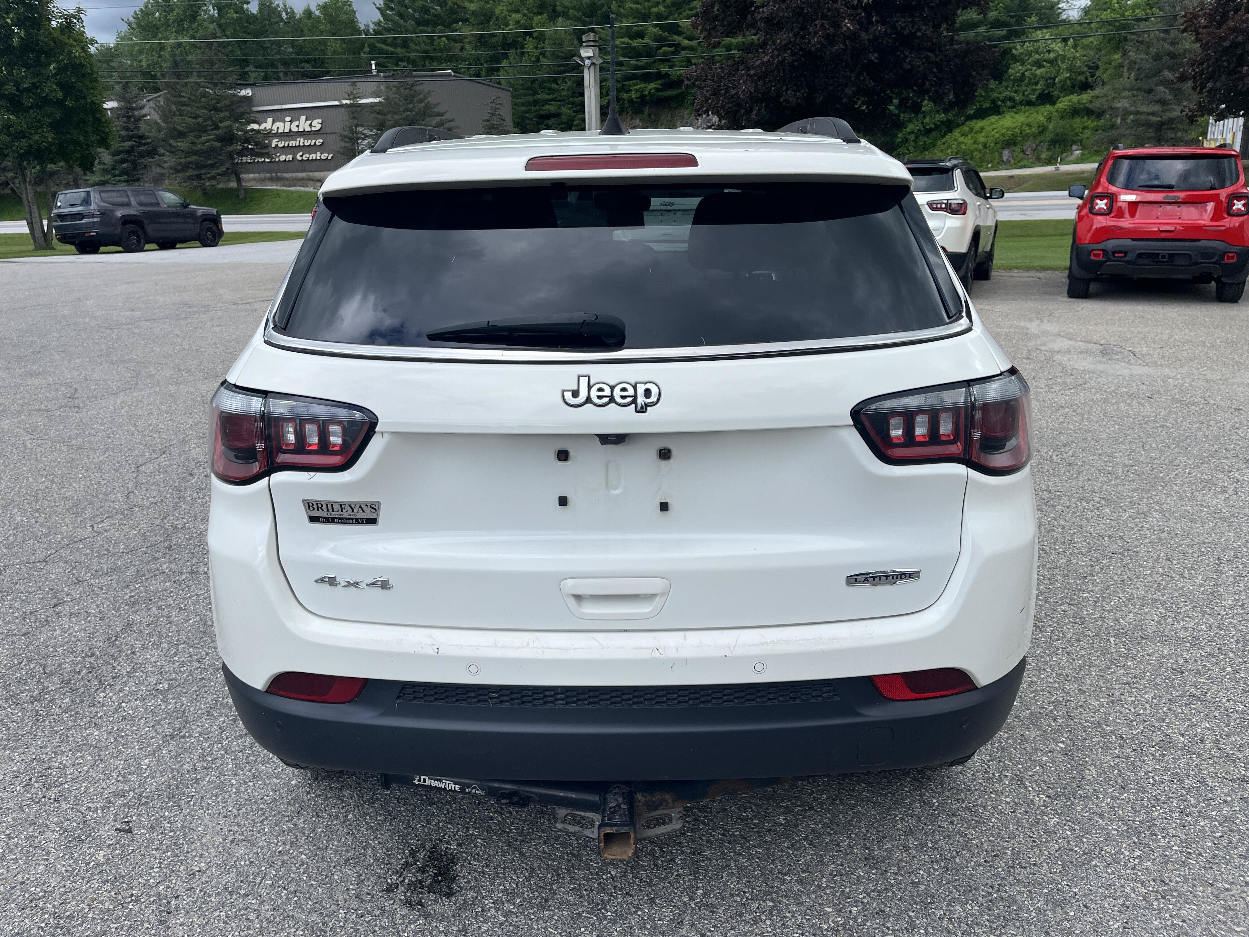 Certified 2019 Jeep Compass Latitude w/ Cold Weather Group AWD/4WD image 6