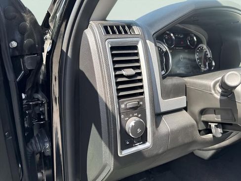 Used 2019 RAM 1500 Classic Warlock w/ Luxury Group image 21