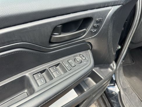 Used 2025 Honda Odyssey Sport-L image 24