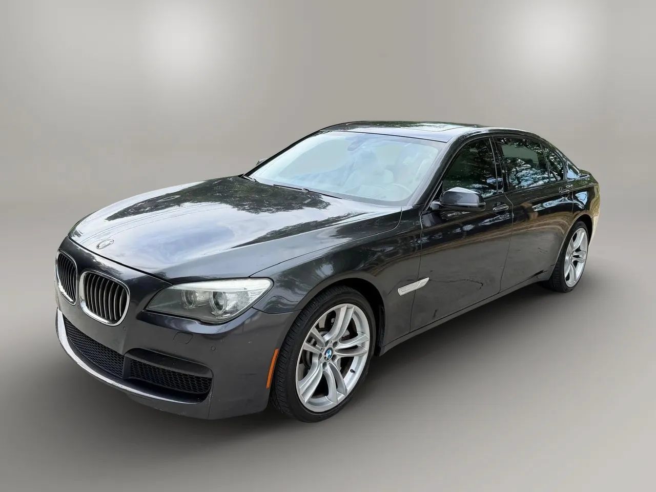 Used 2013 BMW 750Li RWD image 7